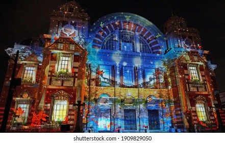 Projection Mapping At Osaka City Central Public Hall