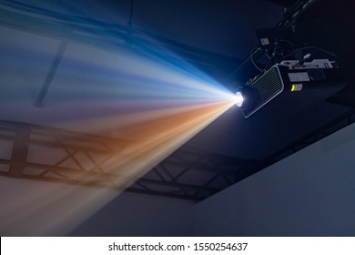 Projector equipment projecting digital images