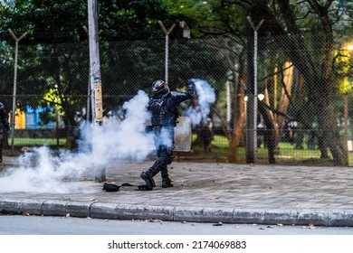 A protest in Universidad de Antioquia was happened on 9th of May in 2022 in Medellin, Colombia. 
There were many students and polices throwing rocks to each other.