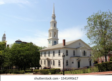 Providence, RI/USA - May 20, 2012: The First Baptist Church Of Providence, Rhode Island -  The Oldest Baptist Church Congregation In The United States, Founded In 1638 By Roger Williams, Built In 1775