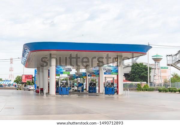 PTT Gas Station Petrol Business Shops Rental\
Restaurants Popular Services Asia Thailand Nonthaburi - Bang Yai,\
30 August 2019