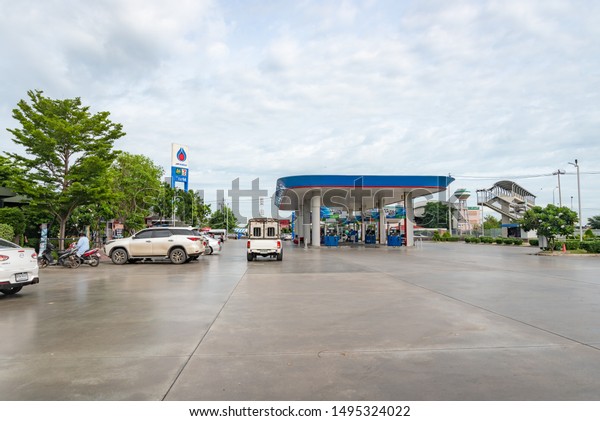 PTT Gas Station Petrol Business Shops Rental\
Restaurants Popular Services Asia Thailand Nonthaburi - Bang Yai,10\
September 2019
