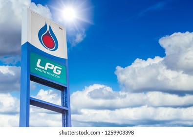 PTT LPG Auto Station Gas Station Sign Of Largest Company Petroleum Supply In Thailand - Bangkok, December 2018.