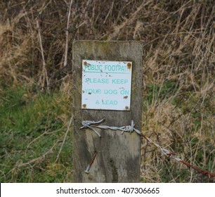 do i have to keep my dog on a lead on a public footpath