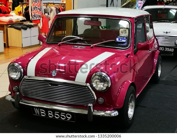Puchong, Selangor, Malaysia, 1st. Mar 2019 -\
Austin mini car old model displayed for public viewing at Giant\
Supermarket Puchong