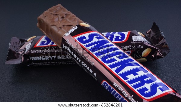 snickers black