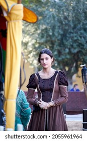 PUEBLA DE VALLBONA, SPAIN, OCTOBER - 2021: Medieval Queen Or Lady At Reenactment
