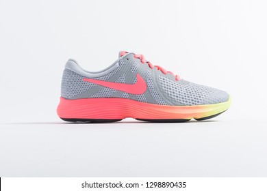 nike shoes stock