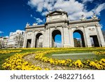 Puerta de Alcalá, Alcalá gate, roundabout of the Plaza de la Independencia, Madrid, Spain, Europe