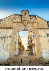 Puerta Del Mar En Campeche