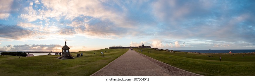 PUERTO RICO - SAN JUAN, 6 JAN 2015: Panoramic Photo Of El Morro, The Most Popular Historic Site In Puerto Rico During The Three King Day.