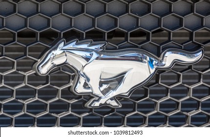 Horse Logo Images Stock Photos Vectors Shutterstock