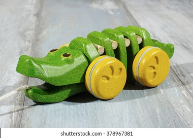 wooden alligator pull toy