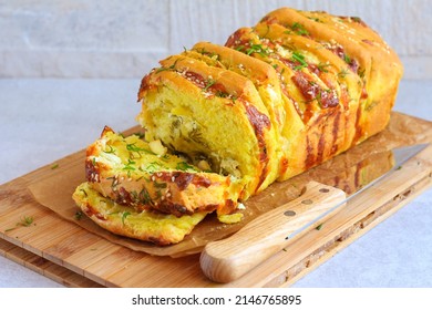 Pull Apart Cheese And Dill Bread