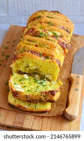 Pull Apart Cheese And Dill Bread