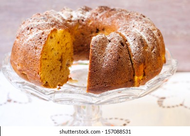 Pumpkin Bundt Cake With Apple