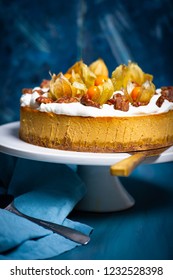 Pumpkin Spice Cheesecake With Caramelised Pecans 