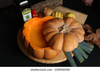 Pumpkinsoup inside a pumpkin