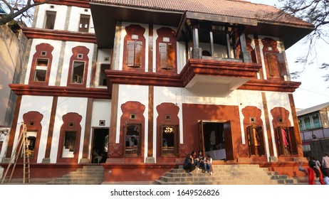  Pune, Maharastra, India 16 February 2020 - Tourist In The Lal Mahal Of Pune Is One Of The Most Famous Monuments. Shivaji Maharaj's Father Shahaji Bhosale, Established The Lal Mahal.