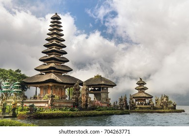 Pura Ulun Danu Bratan Temple Historical Stock Photo 704263771 ...