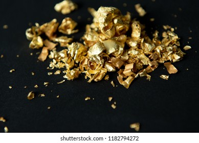 7,464 Gold metallic flakes Images, Stock Photos & Vectors | Shutterstock