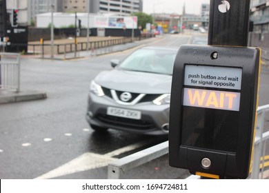 Push button and wait for signal opposite, whait!