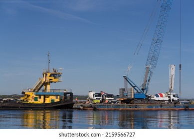 3,487 Deck barge Images, Stock Photos & Vectors | Shutterstock