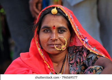 1,504 Rajasthani woman pushkar Images, Stock Photos & Vectors ...