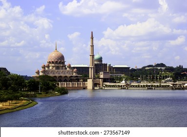 Putra Mosque In Putrajaya