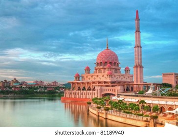 Putra Mosque in Putrajaya,Malaysia