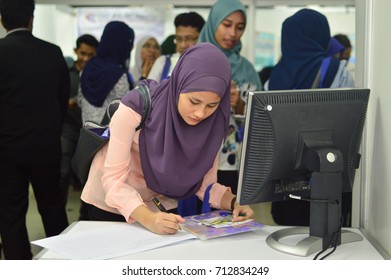 Putra World Trade Centre, Kuala Lumpur, Malaysia. - FEBRUARY 21TH 2017. Teens Of All Ages Attending Annual Education Fair To Choose A Career Path And Receive Vocational Counseling.