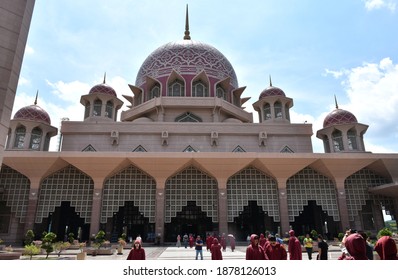 Masjid Putra Hd Stock Images Shutterstock