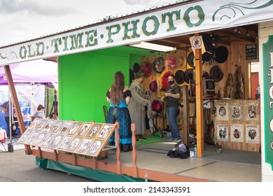 Puyallup, Washington, United States - 09-13-2021: A View Of An Old Time Photo Western Themed Photo Booth, Seen At The Washington State Fair.