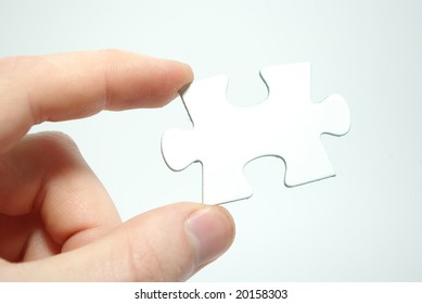  puzzle in hand