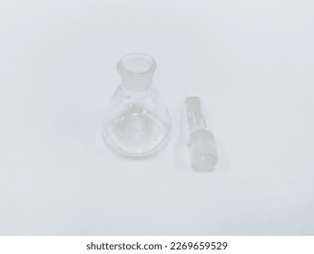 pycnometer for analysis of specific gravity of solutions