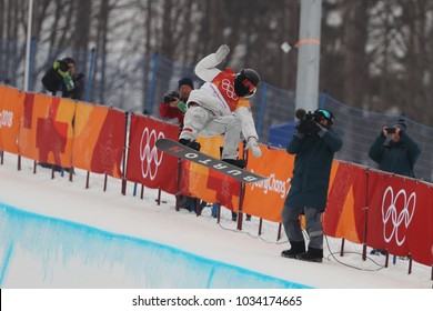 PYEONGCHANG, SOUTH KOREA - FEBRUARY 14, 2018: Olympic Champion Shaun White Competes In The Men's Snowboard Halfpipe Final At The 2018 Winter Olympics In Phoeinix Snow Park