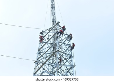 Pylon construction workers