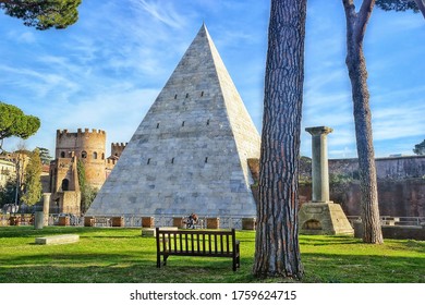 Pyramid Of Cestius Rome 2015