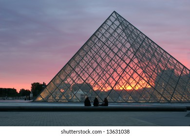 Pyramid Of Louvre - Paris - Sunset