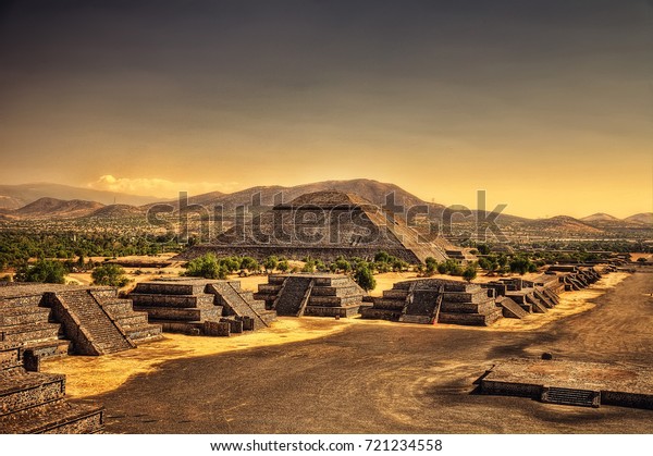 Pyramid of the Sun Mexico\
