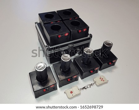 Pyrotechnic remote control on 8 channels