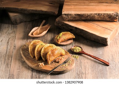 Qatayef, Arabic Sweets For Ramadan