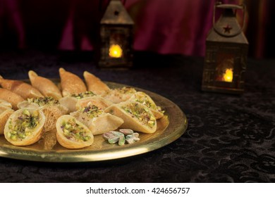 Qatayef With Cream And Nuts