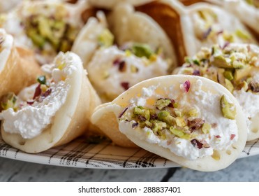 Qatayef With Qishta