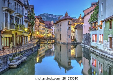 Quai de l'Ile and canal in Annecy old city by night, France, HDR