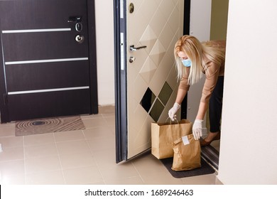 Quarantine or self isolated family receiving food to door