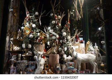 La Boutique De Noel Images, Stock Photos & Vectors | Shutterstock