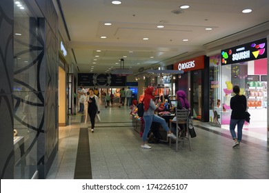 Quebec, Canada, 10 23 2017 : View Of Montreal Underground City At Centre Eaton De Montreal Area