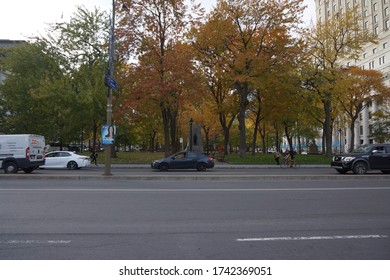 Quebec, Canada, 10 23 2017 : View Of Boulevard Rene Levesque O In Front Of Dorchester Square In Montreal City