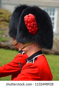 QUEBEC CITY QUEBEC CANADA 07 09 18: Changing Of The Guard At The Citadelle Of Quebec Since 1928.The Ceremony Features Soldiers Of The Royal 22e Regiment In Their Scarlet Regimental Dress And Bearskins